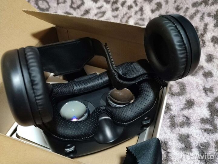 Очки виртуальной реальности VRG Pro