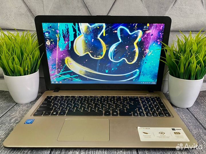 Быстрый asus/SSD/DDR4/Как Новый