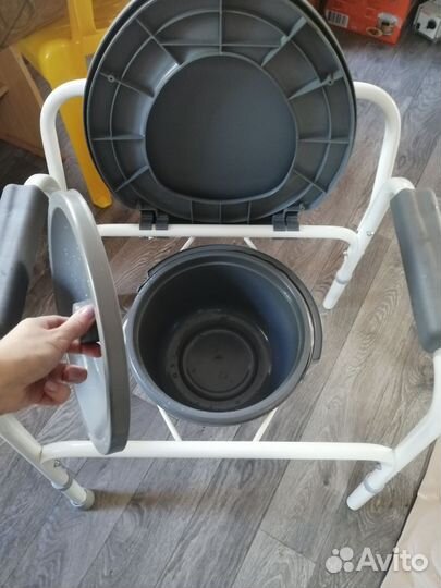 Санитарный стул туалет