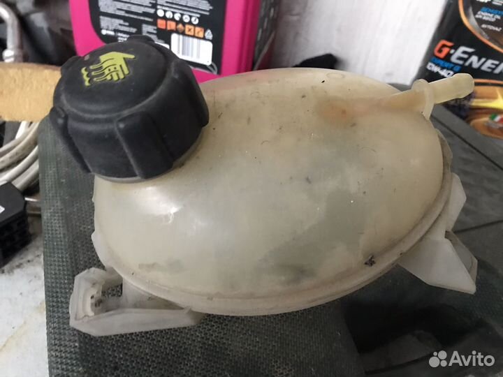 Расширительный бачок renault logan 2