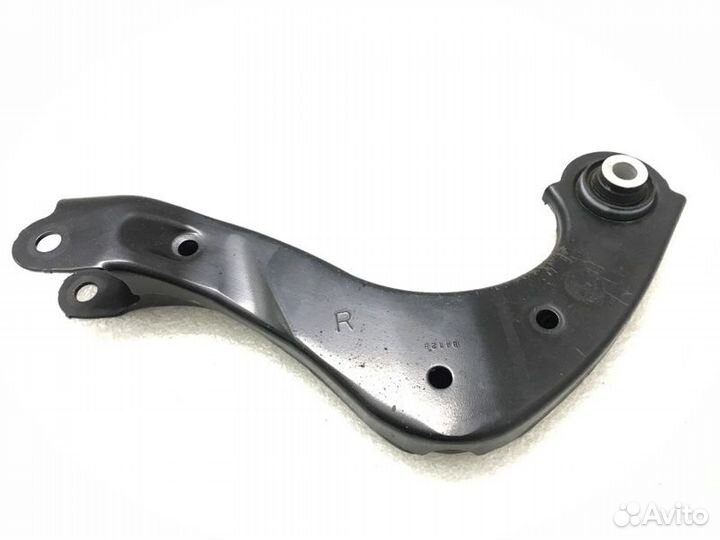 Рычаг поперечный верх задний правый Toyota Camry