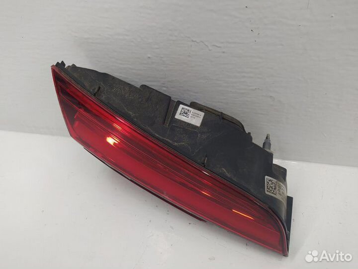 Б/У Б/У Фонарь крышки багажника левый 4H0945093K