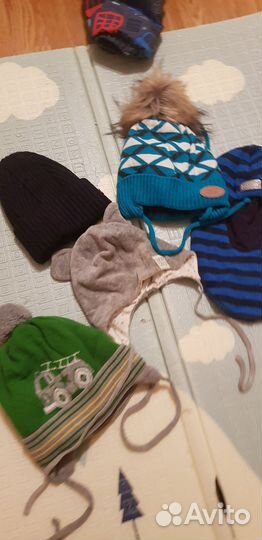 Шапки 44-46 цена за все