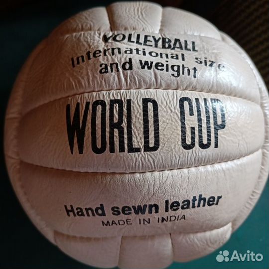 Мяч волейбольный кожаный ручная сшивка 90е Индия