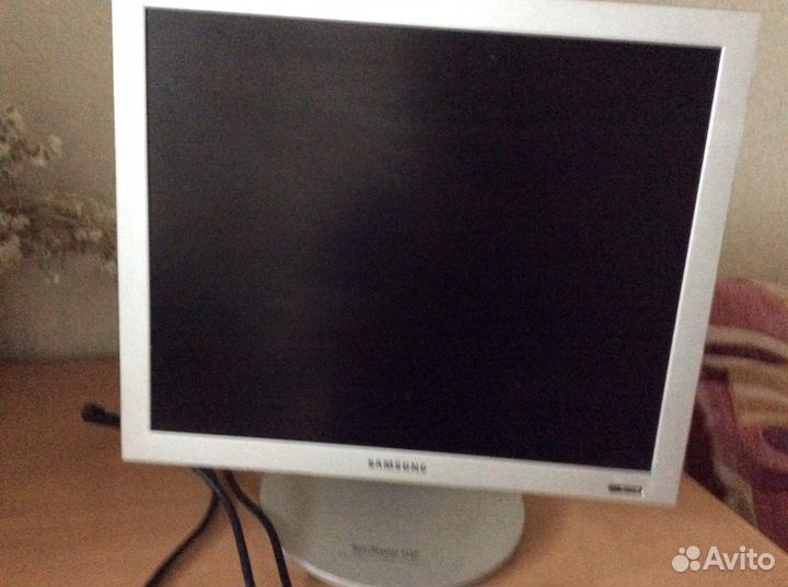 Монитор samsung