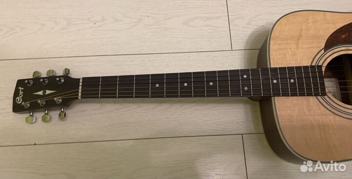 Акустическая гитара Cort earth 70