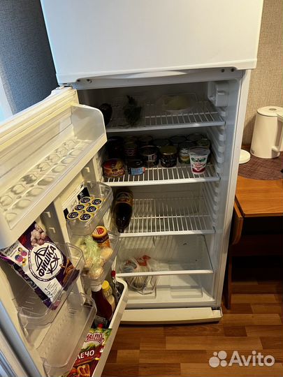 Холодильник stinol