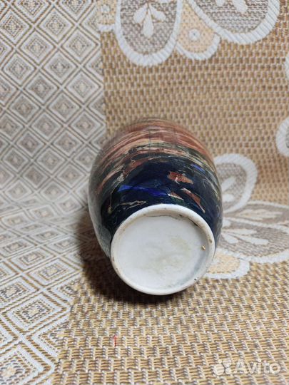 Пестрая керамическая ваза