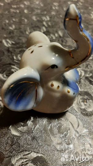 Статуэтки из фарфора