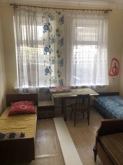 Комната 19 м² в 4-к., 1/4 эт.