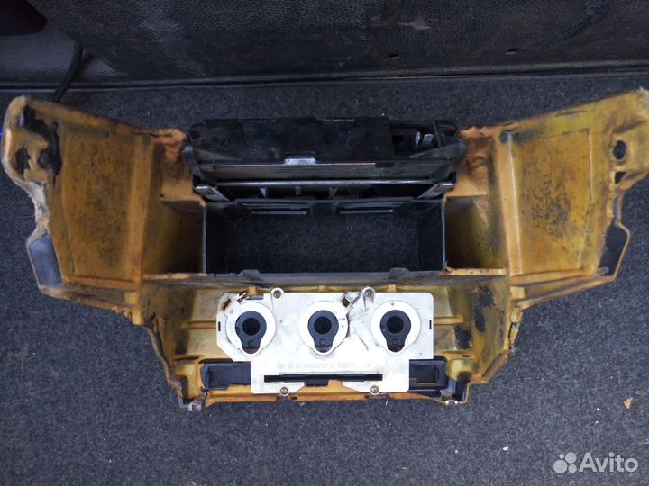 Центральная консоль mercedes 190