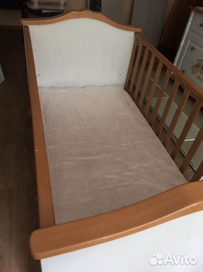 Детская кроватка