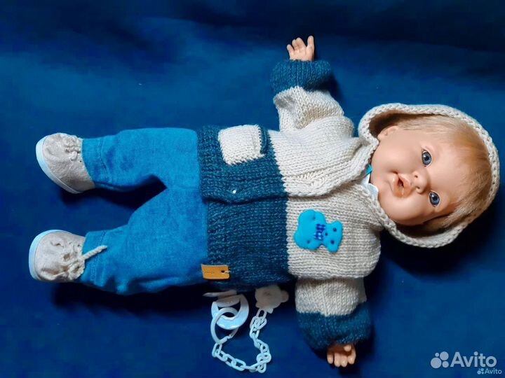 Кукла говорящая с новыми комплектами одежды