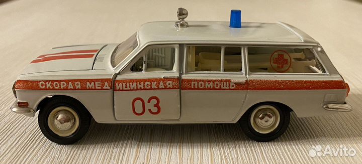 Модель волга газ 2402 скорая помощь (1:43)