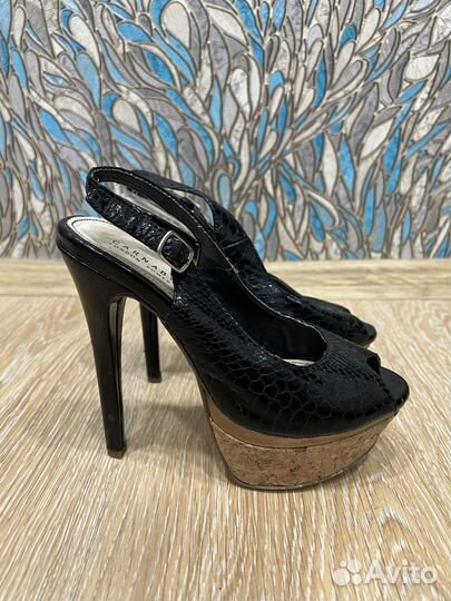 Босоножки carnaby 38