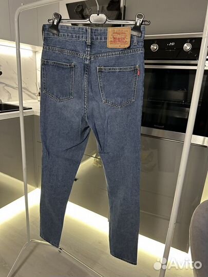 Джинсы levis pull and bear