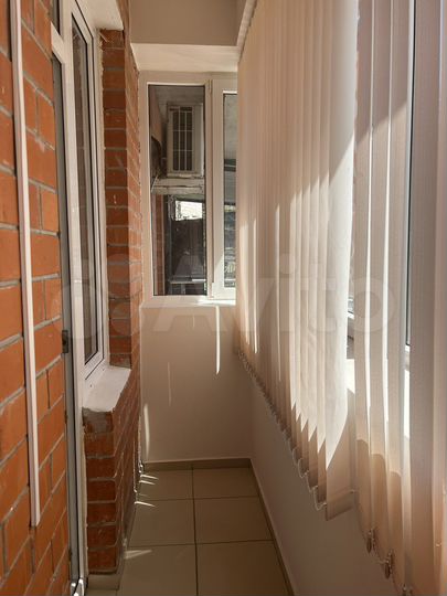 2-к. квартира, 60 м², 1/9 эт.