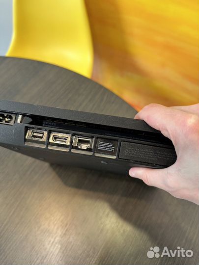 Sony PlayStation 4 Slim 1 TB