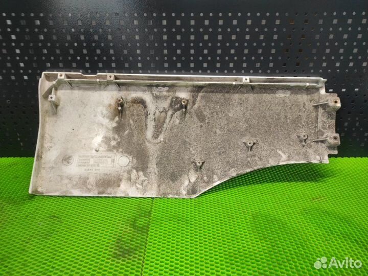 Накладка крыла верхняя левая Man Tgx