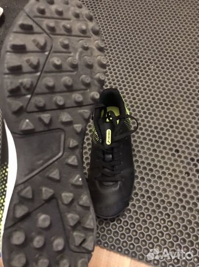 Бутсы футбольные