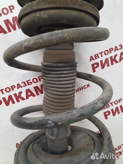 Стойка передняя левая Hyundai H1 TQ G4KG 2014