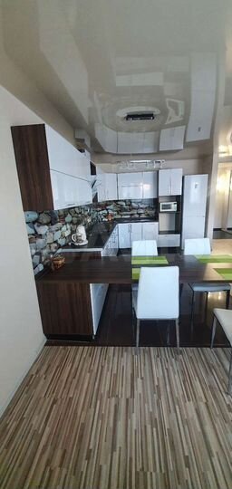 2-к. квартира, 70 м², 8/14 эт.