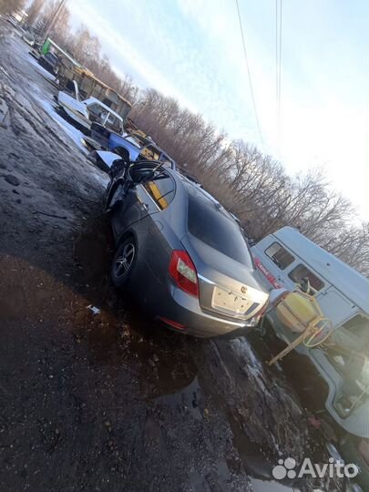 В разборе Джили Эмгранд/Geely Emgrand