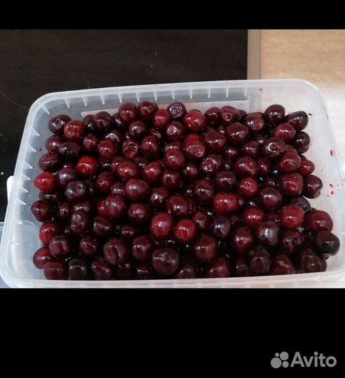 Вишня ягода свежая на 18.07