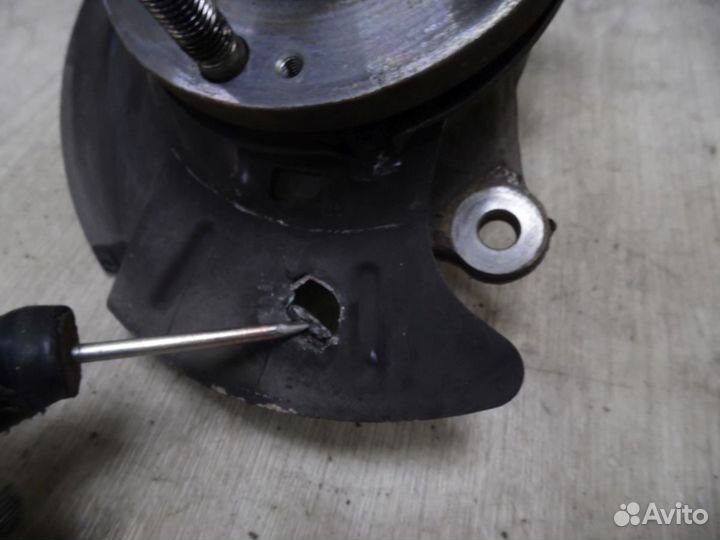 Кулак поворотный передний правый Hyundai Creta 201