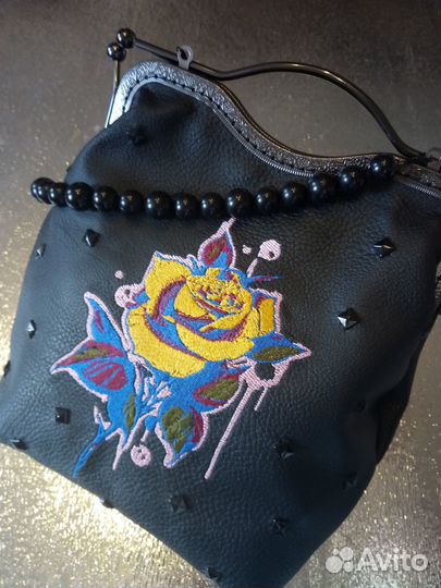 Сумка женская с вышивкой