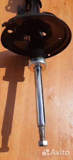 Lexus rx300 стойка