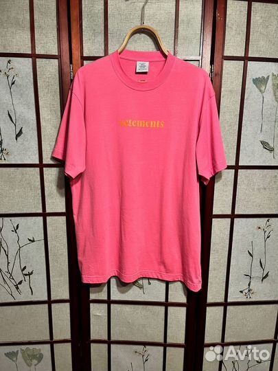 Футболка Vetements Logo T-Shirt