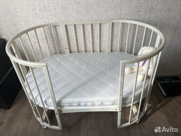 Детская кроватка круглая овальная