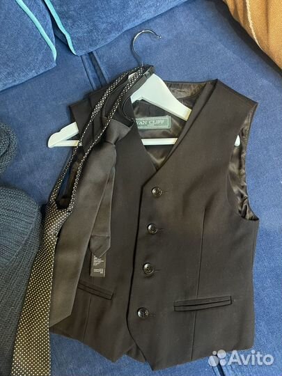 Школьная форма большим комплектом