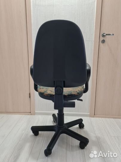 Компьютерное кресло