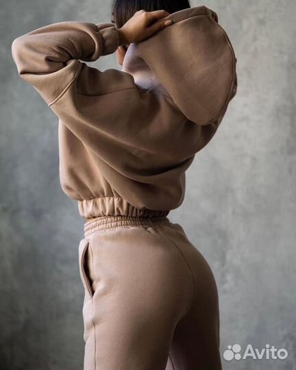 Спортивный костюм женский