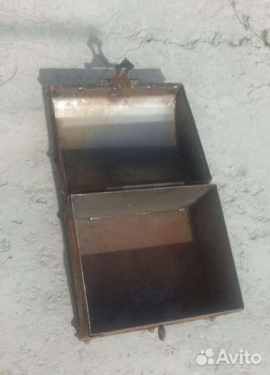 Сундук железный