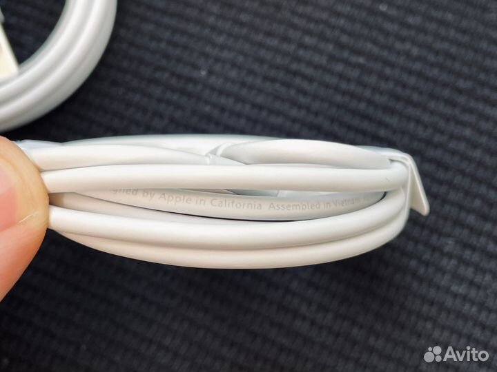 Зарядка на iPhone оригинал (кабель или адаптер)