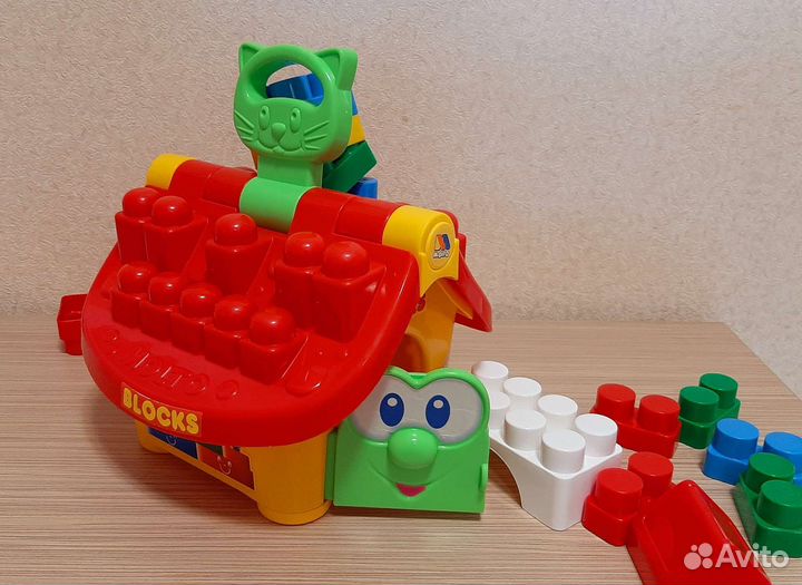 Развивающие игрушки конструктор