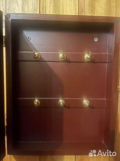 Ключница настенная из дерева