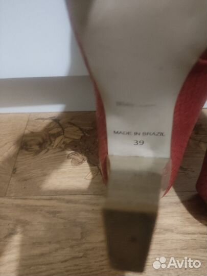 Продам туфли женские 39размер натуральная кожа