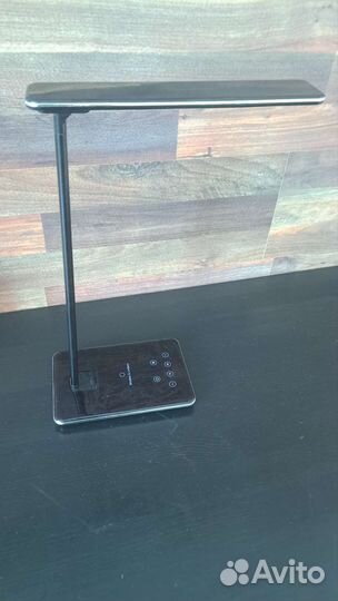 Лампа светодиодная настольная