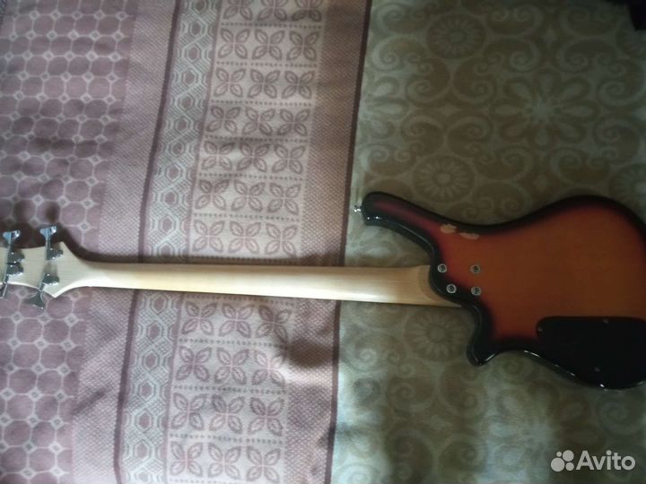 Бас гитара 4 струны