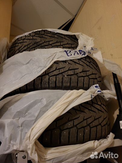 Nokian Tyres Hakkapeliitta 7 SUV 235/60 R17 106