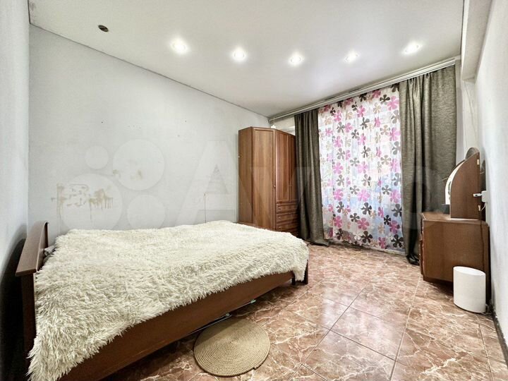 2-к. квартира, 73 м², 1/9 эт.