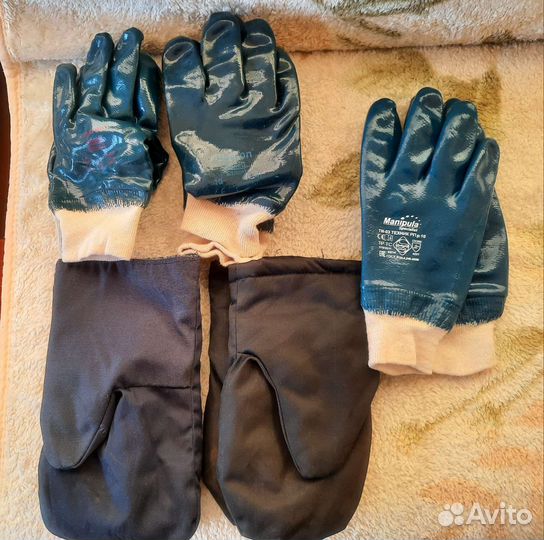 Перчатки разные