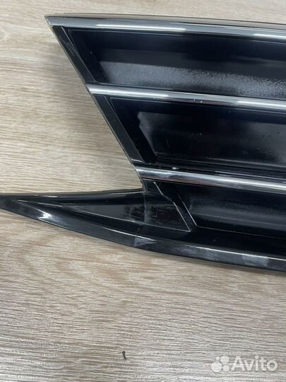 Решетка радиатора Volkswagen Jetta 6