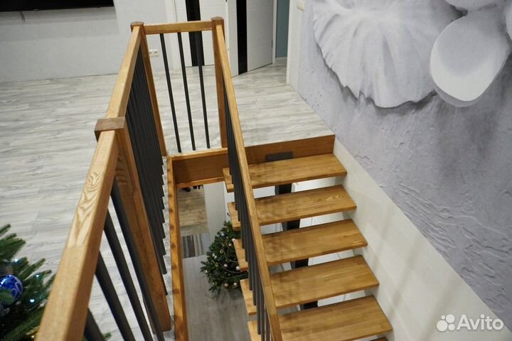 Лестница на монокосоуре на второй этаж