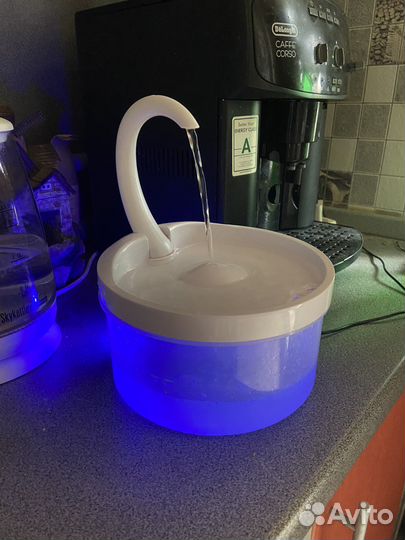 Поилка фонтан для домашних животных