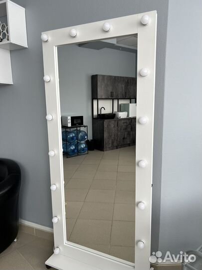 Зеркало с подсветкой